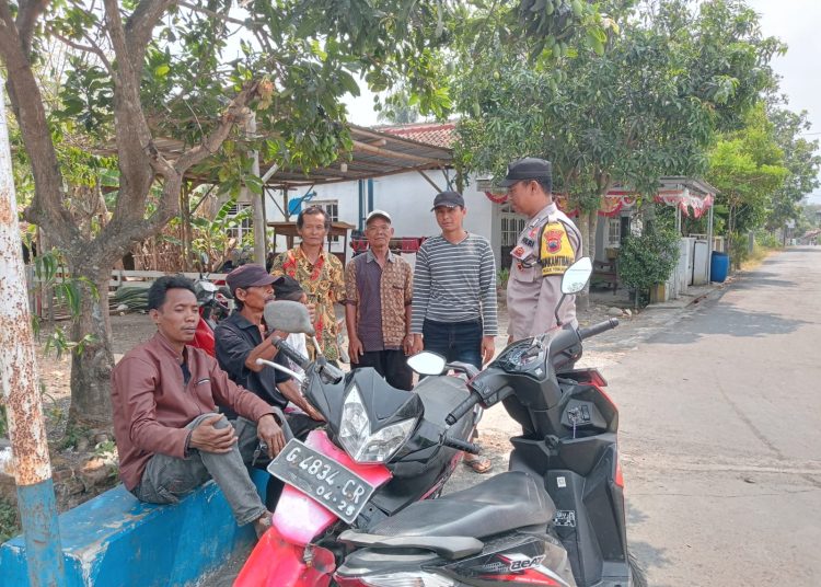 Patroli Dialogis, Bhabinkamtibmas Polsek Tonjong Berikan Himbauan Kamtibmas Ke Warga