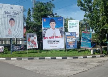 Baliho Kader Muda Gerindra Muzakkir Mulai Ramai di Sinjai, Ketua DPC Gerindra Prioritaskan Kader – Warga Berita