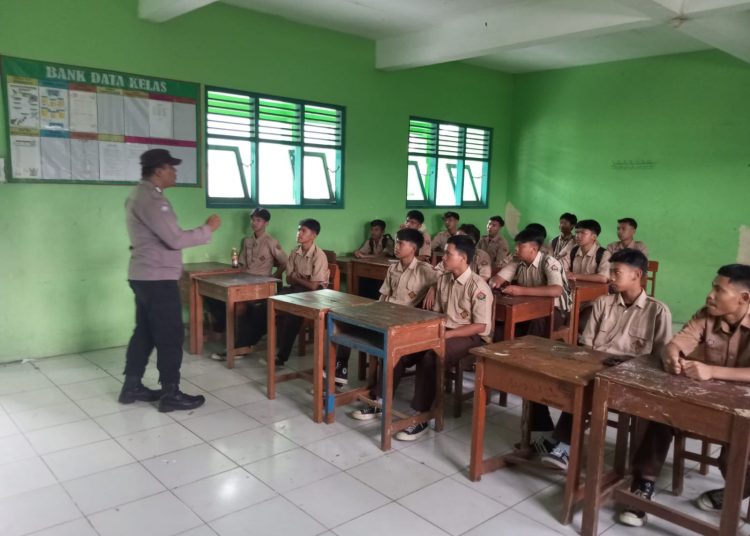 Bhabinkamtibmas Polsek Paguyangan Ajak Generasi Muda Jauhi Narkoba