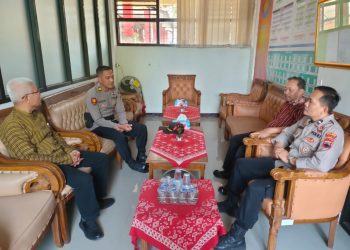 Sambang Desa Pagojengan, Kapolsek Paguyangan Ajak Tokoh Masyarakat bersama Perangi Bahaya Narkoba