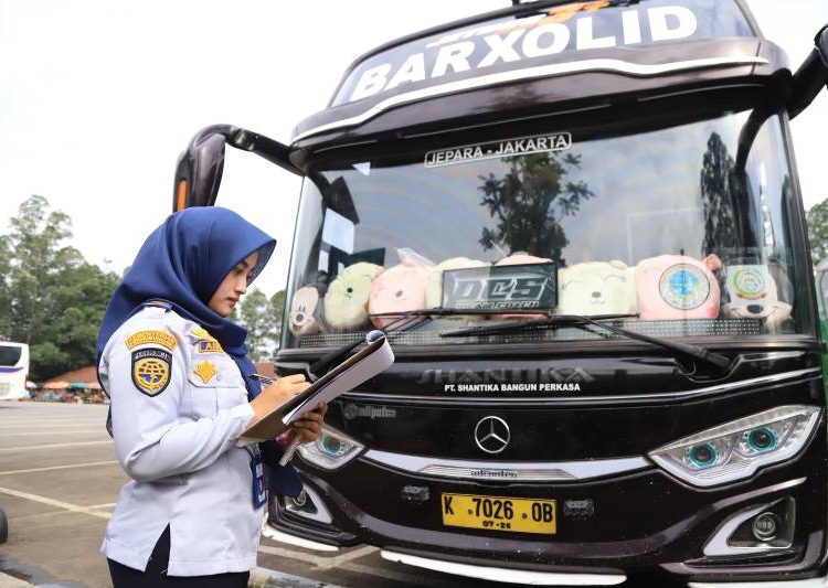 Tekan Kecelakaan Lalulintas, Dokumen Bus di Kota Tangerang Dicek Dishub – Warga Berita