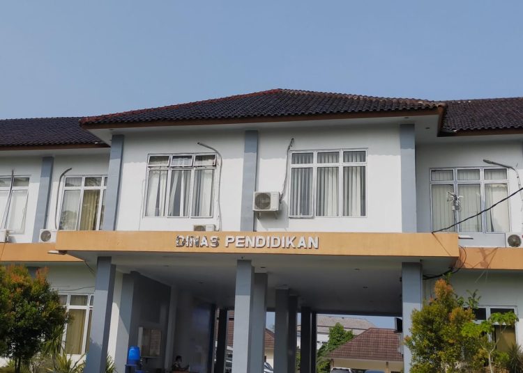 Dindik Lebak Larang Sekolah Adakan Study Tour – Warga Berita