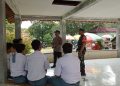 Sinergitas TNI – Polri, Kanit Binmas Dan Babinsa Sosialisasikan Bahaya Narkoba Ke Pelajar 4 Sinergitas TNI – Polri, Kanit Binmas Dan Babinsa Sosialisasikan Bahaya Narkoba Ke Pelajar