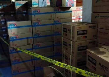 Polda Banten Gerebek Tempat Produksi Oli Palsu di Wilayah Tangerang – Warga Berita