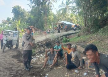 Patroli Dialogis Ke Desa, Anggota Polsek Bumiayu Ajak Masyarakat Jaga Kamtibmas
