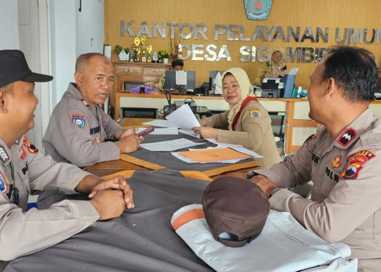 Sambangi Kantor Desa Sigambir, Ini Pesan yang Disampaikan Kanit Binmas Polsek Brebes 1 Sambangi Kantor Desa Sigambir, Ini Pesan yang Disampaikan Kanit Binmas Polsek Brebes