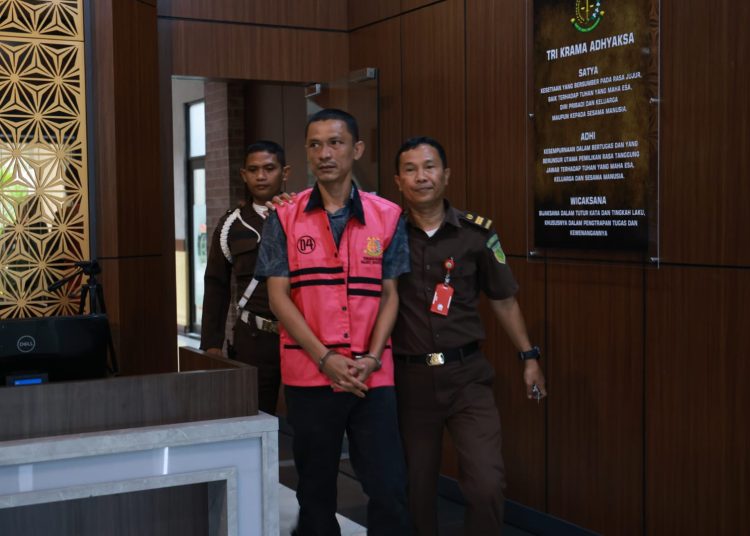 Kejati Banten Tahan ASN Pemprov Banten Terkait Penyidikan Kasus Breakwater Cituis Tangerang – Warga Berita 1 Kejati Banten Tahan ASN Pemprov Banten Terkait Penyidikan Kasus Breakwater Cituis Tangerang – Warga Berita