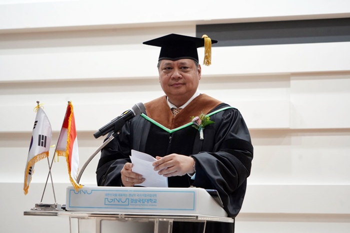 Menko Airlangga Raih Gelar Doktor Honoris Causa dari Gyeongsang National University (GNU) 1 Menko Airlangga Raih Gelar Doktor Honoris Causa dari Gyeongsang National University (GNU)