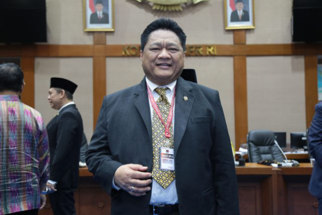 Ridwan Hisjam Dukung Kebijakan Pemerintah Beri Izin Pengelolaan Tambang Untuk Ormas Keagamaan 1 Ridwan Hisjam Dukung Kebijakan Pemerintah Beri Izin Pengelolaan Tambang Untuk Ormas Keagamaan