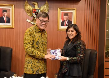 Bertemu Dubes Singapura, Meutya Hafid Bahas Pembaharuan Kerjasama Pertahanan Dua Negara