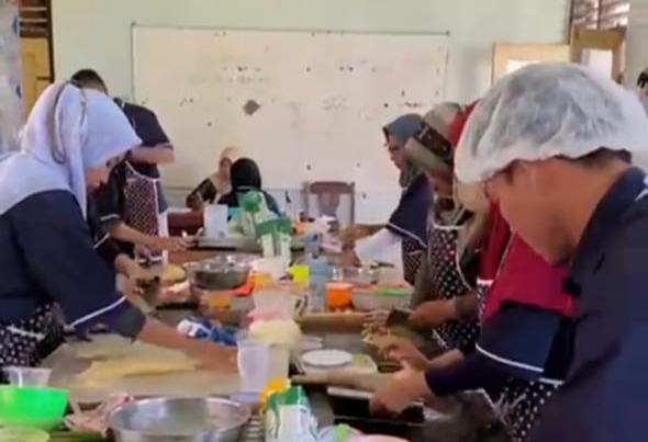 Pemkab Rembang Adakan Pelatihan Pembuatan Roti dan Kue untuk Penyandang Disabilitas 1 Pemkab Rembang Adakan Pelatihan Pembuatan Roti dan Kue untuk Penyandang Disabilitas