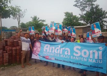 Buruh Paving Block di Lebak Dukung Andra Soni Jadi Gubernur Banten 2024-2029 – Warga Berita