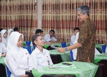 Kabupaten Karanganyar | Pj. Bupati Karanganyar memberikan Motivasi Siswa – Siswi SMA Negeri Karangpandan Dalam Rangkaian Karanganyar Menginspirasi |