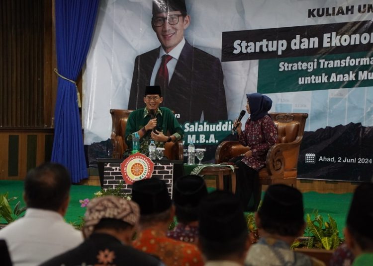 Kabupaten Karanganyar | Sandiaga Bersama Pj. Bupati Timotius : Kerja Cerdas, Kerja Tuntas, Kerja Ikhlas | 1 Kabupaten Karanganyar | Sandiaga Bersama Pj. Bupati Timotius : Kerja Cerdas, Kerja Tuntas, Kerja Ikhlas |