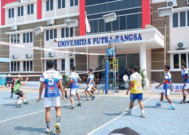 Turnamen Bola Volly Rektor Cup 4 Universitas Putra Bangsa Berlangsung Sukses dan Meriah