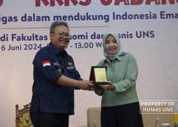 FEB UNS Bersama SKK Migas – KKKS Jabanusa Gelar Kuliah Umum Peran Industri Hulu Migas dalam Mendukung Indonesia Emas 2045 – Universitas Sebelas Maret