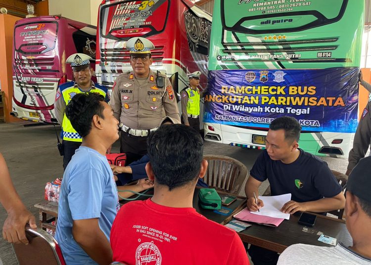 Cegah Kecelakaan, Satlantas Polres Tegal Kota Melaksanakan Ramp Check Sejumlah Bus Pariwisata - Website Resmi 1 Cegah Kecelakaan, Satlantas Polres Tegal Kota Melaksanakan Ramp Check Sejumlah Bus Pariwisata – Website Resmi