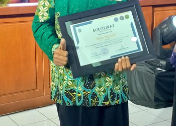 Tokoh Muhammadiyah Gunungpring Memperoleh Penghargaan dari Majelis Dikdasmen PP Muhammadiyah 4 Tokoh Muhammadiyah Gunungpring Memperoleh Penghargaan dari Majelis Dikdasmen PP Muhammadiyah