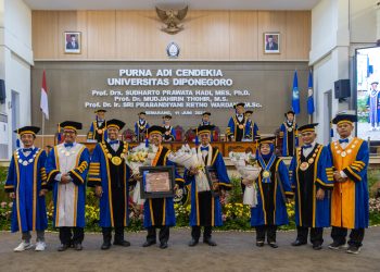 Rektor UNDIP Apresiasi Guru Besar Atas Kontribusi Keilmuan dan Community Development