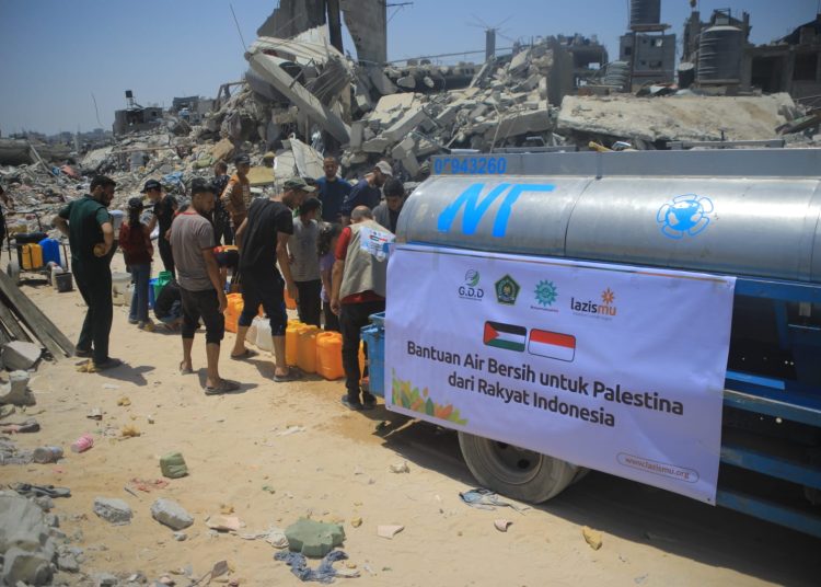 Muhammadiyah Salurkan Bantuan Air Bersih Bagi Ribuan Warga Palestina