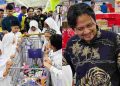 Rindu Abah dan Umi, Bacalon Gubernur Kalsel Hasnuryadi Sulaiman Ajak Anak-Anak Yatim Belanja ke Mall 12 Rindu Abah dan Umi, Bacalon Gubernur Kalsel Hasnuryadi Sulaiman Ajak Anak-Anak Yatim Belanja ke Mall