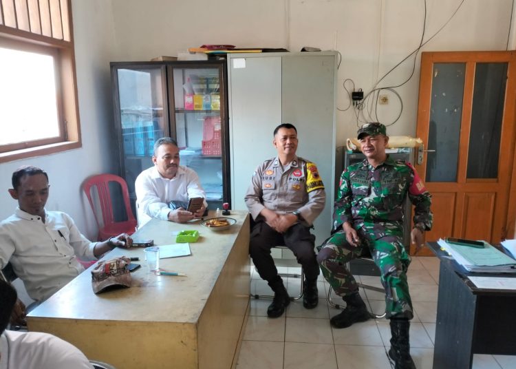 Sinergitas TNI-Polri Polsek Bantarkawung Gelar Sambang Kamtibmas Berikan Himbauan Kamtibmas 1 Sinergitas TNI-Polri Polsek Bantarkawung Gelar Sambang Kamtibmas Berikan Himbauan Kamtibmas