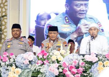 Irjen Pol Ahmad Luthfi bersama Habib Ali Zainal Abidin Assegaf; Jawa tengah Bersholawat untuk Indonesia Maju dan Damai