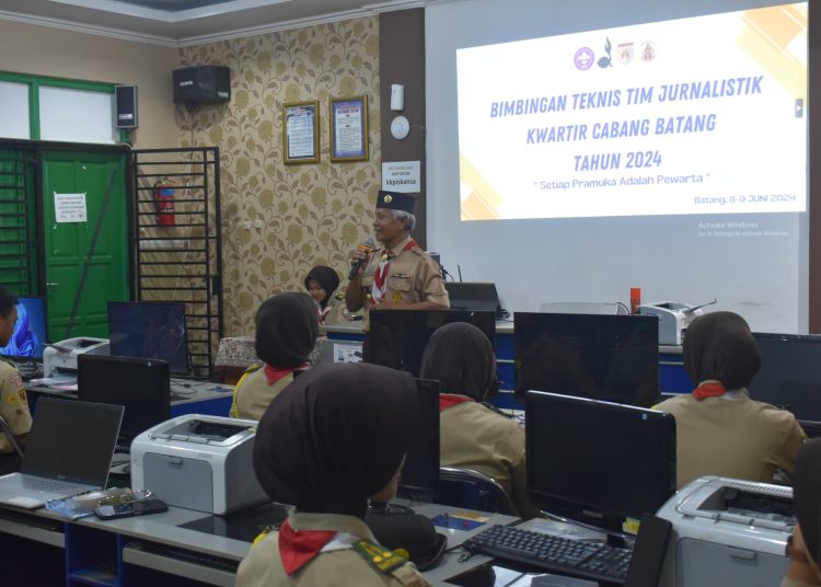 KWARCAB BATANG GELAR BIMTEK JURNALISTIK DENGAN MERIAH DI SMKN1 BATANG