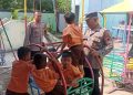 Polisi Sahabat Anak, Polsek Brebes Sambangi TK Pertiwi Desa Wangandalem 12 Polisi Sahabat Anak, Polsek Brebes Sambangi TK Pertiwi Desa Wangandalem