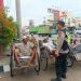 Personil Polsek Losari Imbau Tukang Becak Di Pasar Induk Untuk Tertib Kamseltibcar Lantas