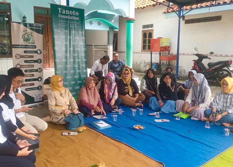 UNDIP Latih PKK Tugurejo Semarang Manfaatkan Mangrove Menjadi Produk Bernilai 1 UNDIP Latih PKK Tugurejo Semarang Manfaatkan Mangrove Menjadi Produk Bernilai