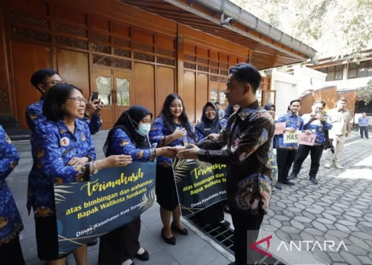 ASN Surakarta Adakan Perpisahan dengan Gibran Jelang Pengunduran Diri