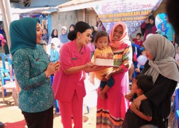 Cegah Stunting, PKK Sulbar dan Bhayangkari Polda Sulbar Ajak Masyarakat Agar Mau ke Posyandu – Warga Berita