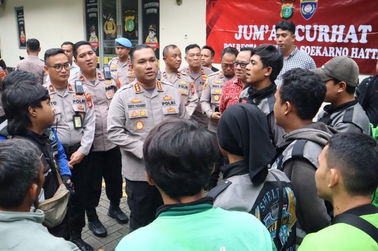 Jumat Curhat, Puluhan Masyarakat Sampaikan Keluhan ke Kapolresta Bandara Soetta – Warga Berita