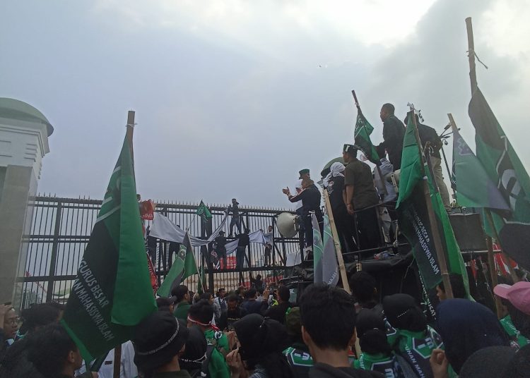 PB HMI Akan Kawal kasus Penganiayaan Jual Beli Mobil Duren Sawit 1 PB HMI Akan Kawal kasus Penganiayaan Jual Beli Mobil Duren Sawit