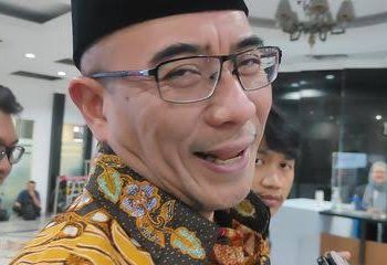 Ketua Komisi II DPR RI: Kasus Hasyim Asy'ari Diharapkan Jadi Pelajaran Bagi Semua 3 DKPP RI Jatuhkan Pemberhentian Tetap untuk Ketua KPU Hasyim Asy’ari Terkait Kasus Dugaan Asusila