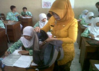 Dinas Pendidikan Cianjur Razia HP Siswa untuk Cegah Judi Online di Sekolah
