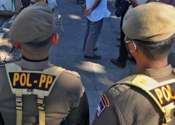 Satpol PP Kota Semarang Tertibkan 90 Pedagang di Akses Jalan Menuju Pasar Genuk