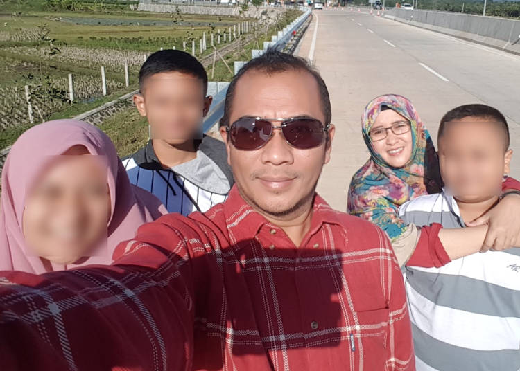 Dr. Siti Mutmainah, Istri Eks Ketua KPU Hasyim Asy’ari, Dosen Cantik Undip dengan Segudang Prestasi 1 Dr. Siti Mutmainah, Istri Eks Ketua KPU Hasyim Asy’ari, Dosen Cantik Undip dengan Segudang Prestasi
