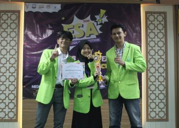 Tim Debat Bahasa Inggris UIN Walisongo Semarang Raih Juara 1 di ESA English Competition