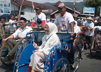 Amalia Desiana dan Wakhid Jumali