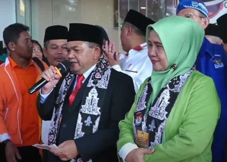 Ngesti-Arifah Mendaftar ke KPU Kabupaten Semarang dengan Dukungan 14 Partai Politik 1 Ngesti-Arifah
