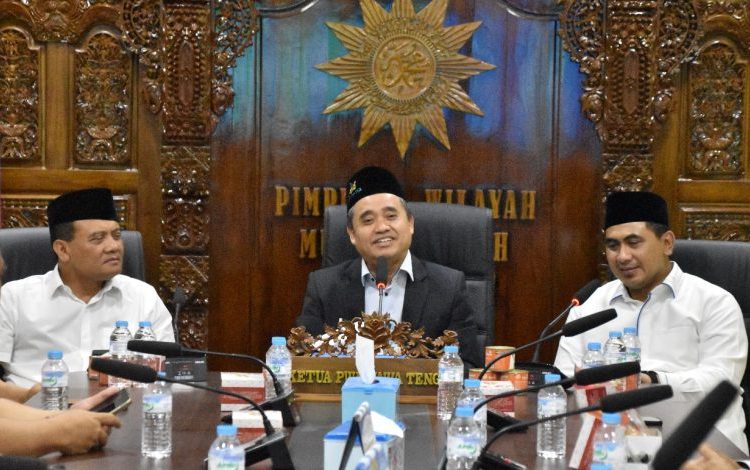 Ahmad Luthfi dan Taj Yasin Maimoen Silaturahmi dengan Muhammadiyah Jateng 1 Ahmad Luthfi dan Taj Yasin Maimoen silaturahmi ke muhammadiyah