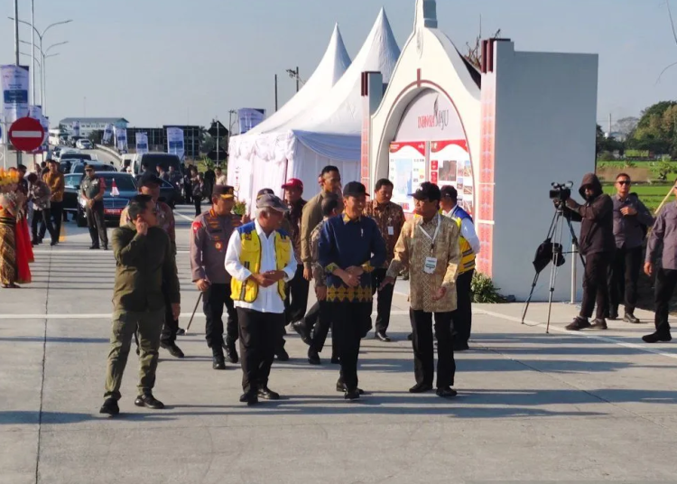 Presiden Jokowi Resmikan Tol Solo-Yogyakarta-YIA Kulon Progo Seksi I