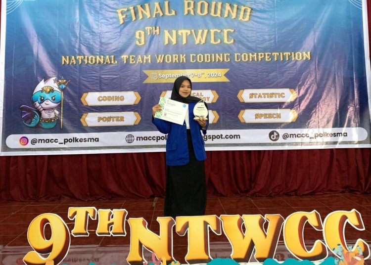 Mahasiswi Udinus Jurusan RMIK Raih Juara Kedua National Team Work Coding COmpetition 2024
