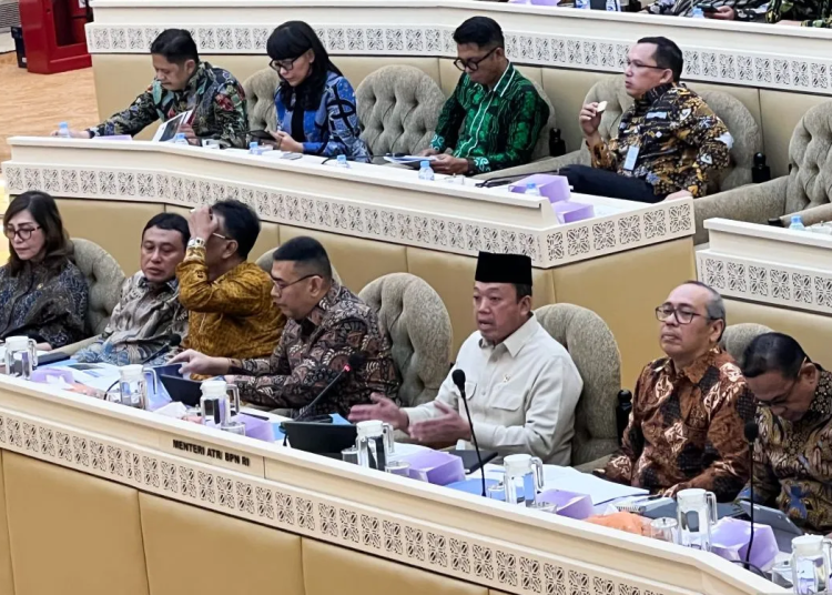 Menteri ATR/BPN Beri Sanksi Berat 8 Pegawai Kantor Pertanahan Tangerang Terkait Kasus Pagar Laut 1 Menteri ATR/BPN Beri Sanksi Berat 8 Pegawai Kantor Pertanahan Tangerang Terkait Kasus Pagar Laut