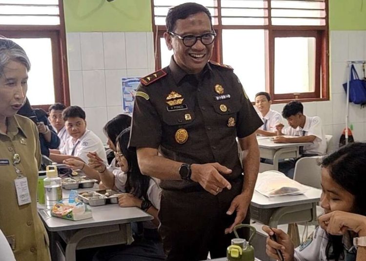 Kejati Jateng Pastikan Tidak Ada Penyimpangan dalam Program Makan Bergizi Gratis 1 Kejati Jateng Pastikan Tidak Ada Penyimpangan dalam Program Makan Bergizi Gratis