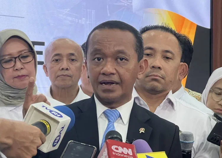 Menteri Bahlil Tegaskan Tidak Ada Pemangkasan Subsidi LPG 3 kg