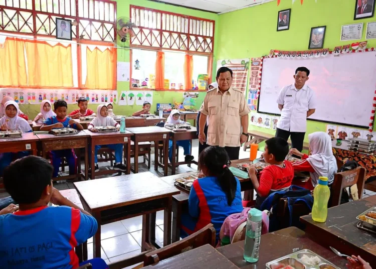 Presiden Prabowo Tinjau Pelaksanaan Program Makan Bergizi Gratis di Jakarta Timur