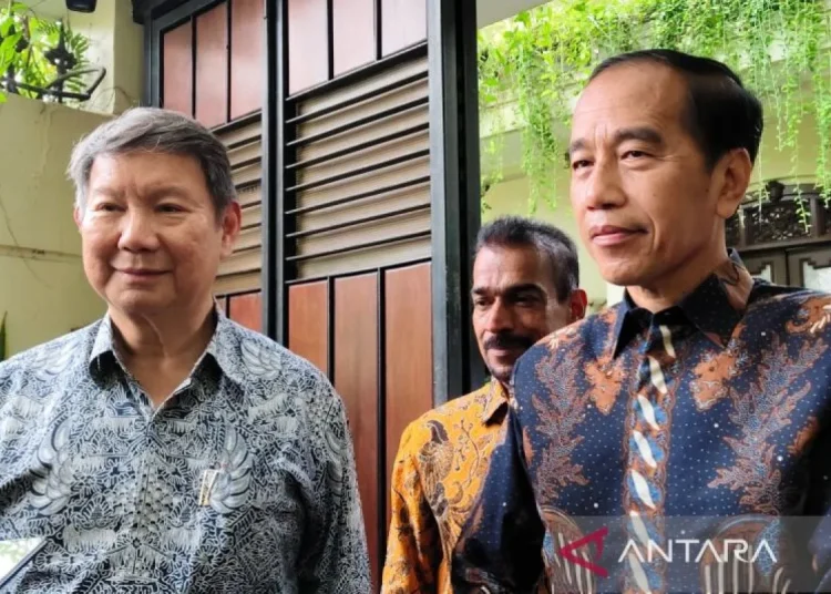 Hashim Djojohadikusumo Bertemu Jokowi, Membicarakan Apa? 1 Hashim Djojohadikusumo Bertemu Jokowi, Membicarakan Apa?